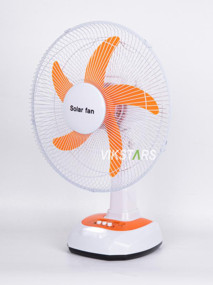 สําหรับแคมป์ฉุกเฉิน พัดลมโต๊ะพลังแสงอาทิตย์ 16 นิ้ว ประหยัดพลังงานด้วยหลอดไฟ 6