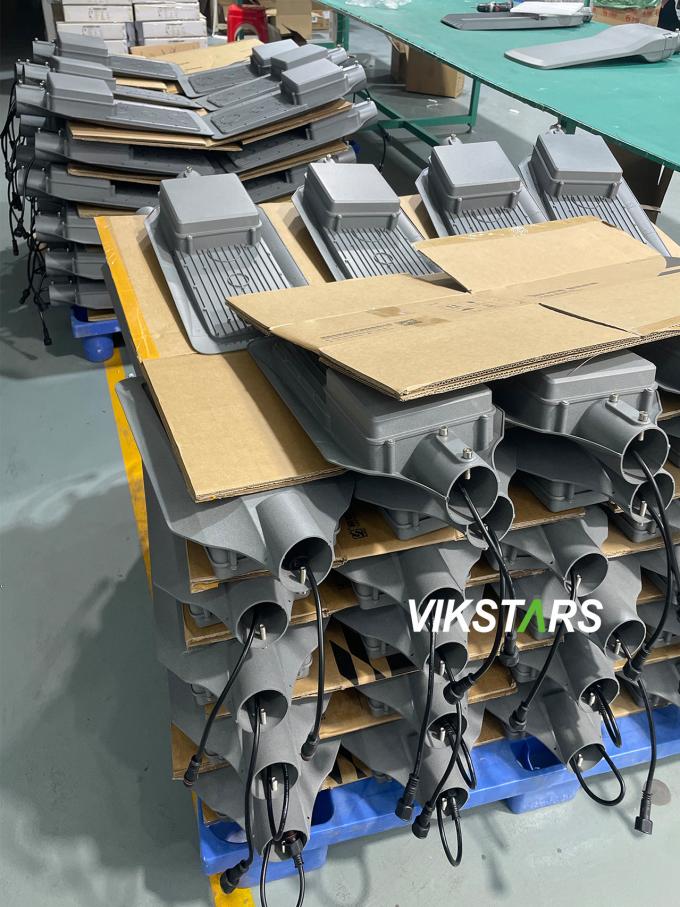 ไฟถนน LED 150W ไฟถนนพลังงานแสงอาทิตย์ 300W 500W สำหรับถนนสายหลัก 13