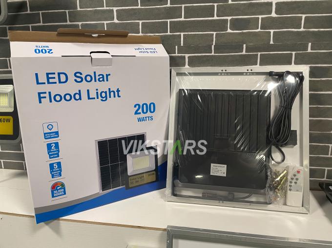 ราคาถูกที่สุด แสงดวงอาทิตย์ ABS 30w 60w 100w 200w สําหรับทางสวนสวนสวน 16