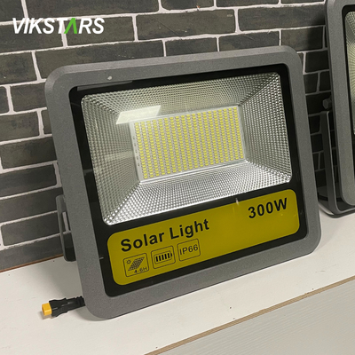 ซื้อ ราคาปลีก 200W 300W Led Solar Flood Light with Die-casting Aluminum สําหรับสวนที่จอดรถ การผลิตออนไลน์